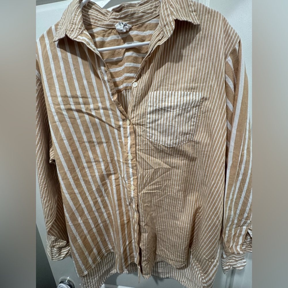 GAP Men's Beige and White Striped Shirt